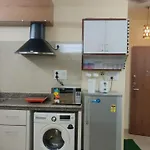 Pearl By Olys Apartment